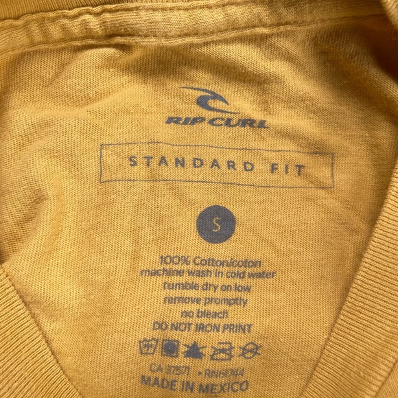 Rip Curl Tee Shirt - Picture 5 of 5